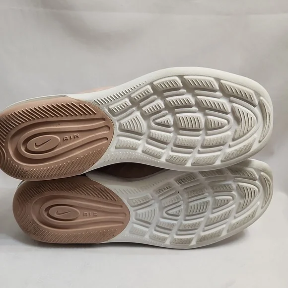 Nike Air Max Axis Running sneakers (womens size 8.5) - Picture 11 of 13